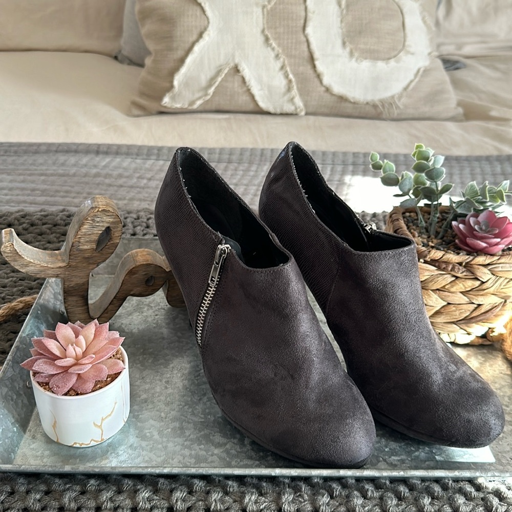 NWOT impo heels